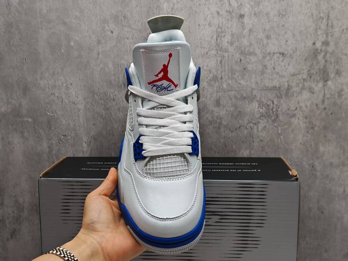 AJ4 Robinson 42 Sneakers
