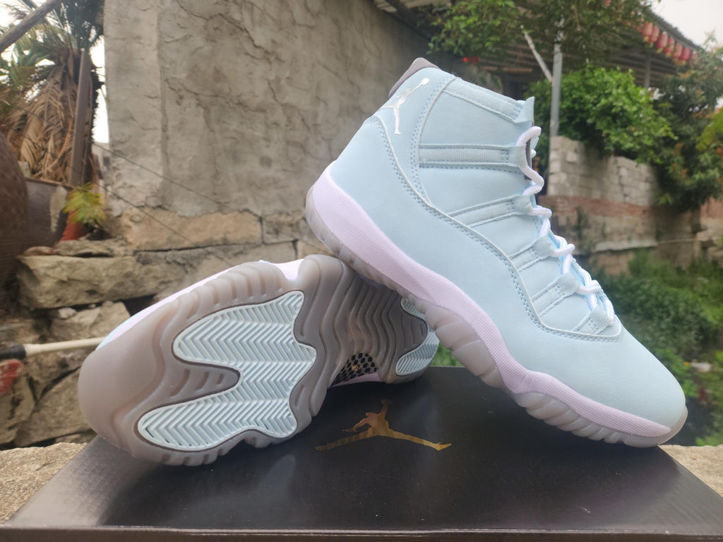 Air Jordan 11 Retro Pale-Moon Sneakers