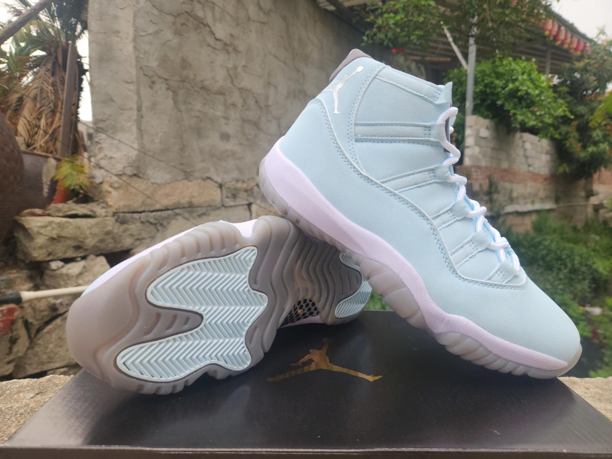 Air Jordan 11 Retro Pale-Moon Sneakers