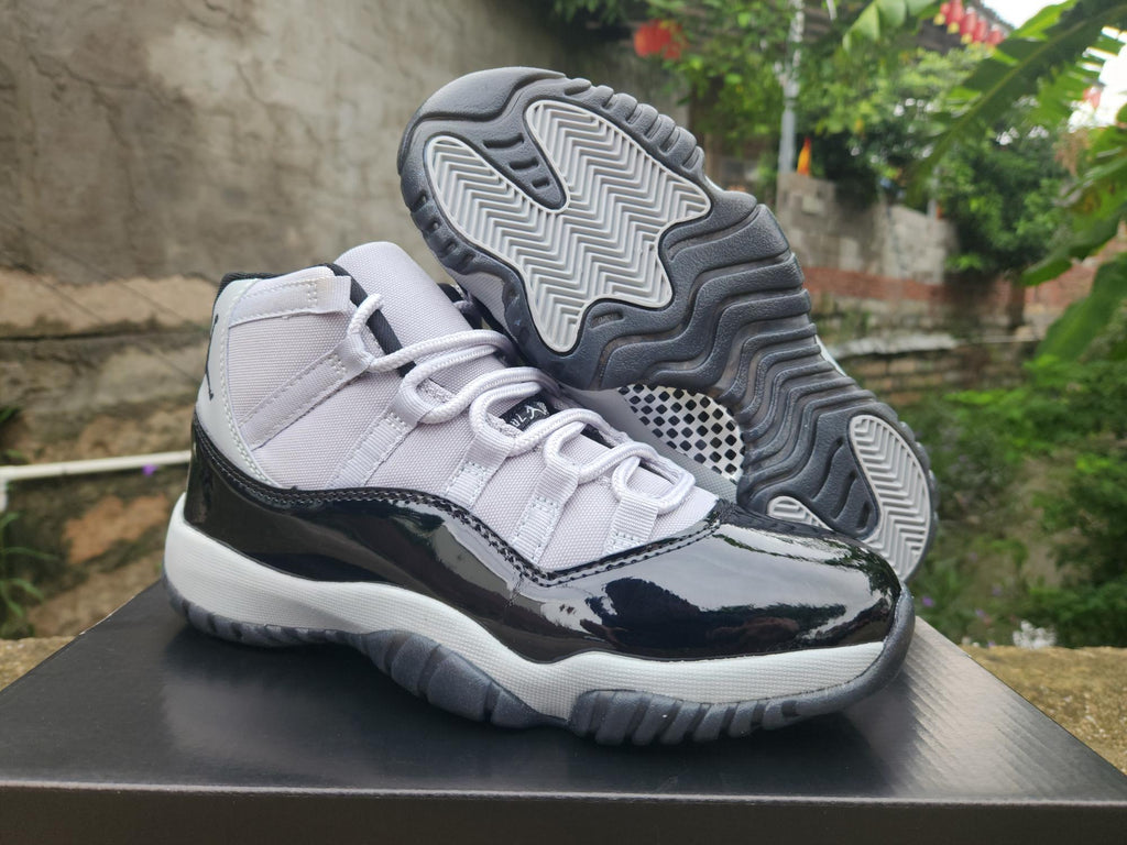 Air Jordan 11 Gray/Black Sneakers