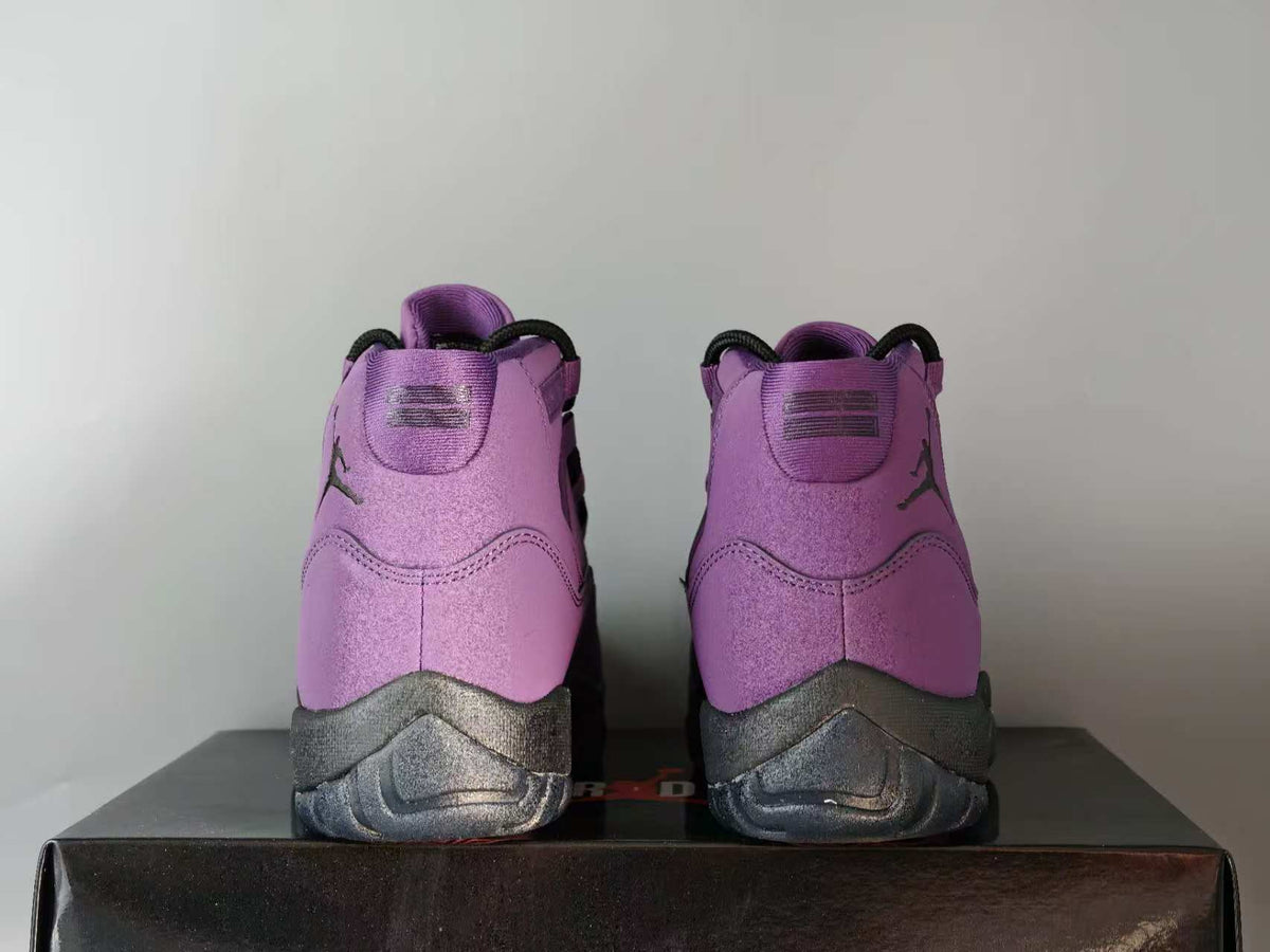 Air Jordan 11 Retro Mojave/Canyon Purple Unisex Sneakers IO8961-553
